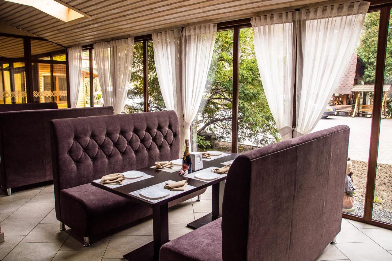 Malyvo Hotel Делятин Экстерьер фото